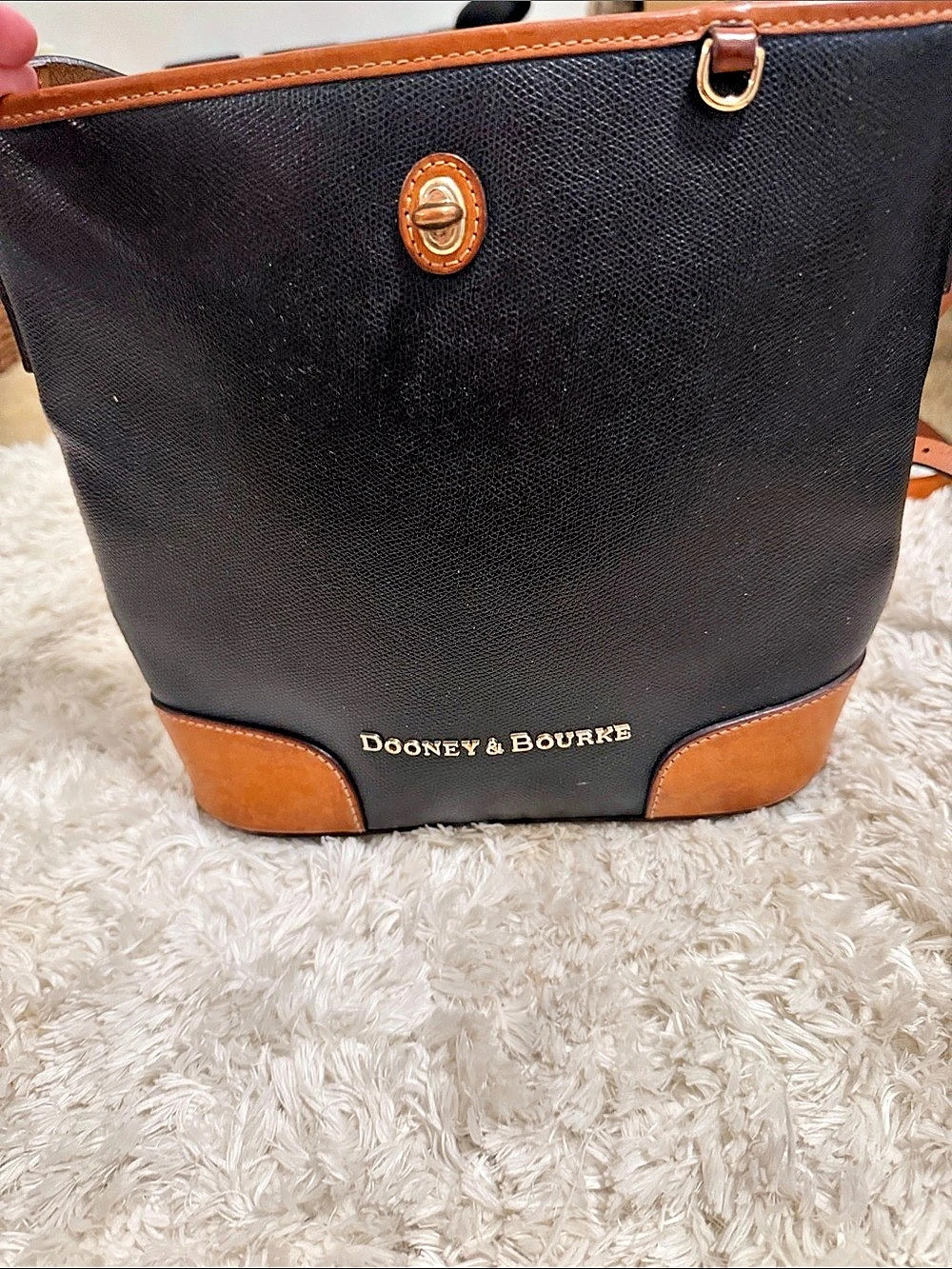 Dooney & Bourke Pebble Turnlock Sac 30 Black & Brown Shoulder Bag